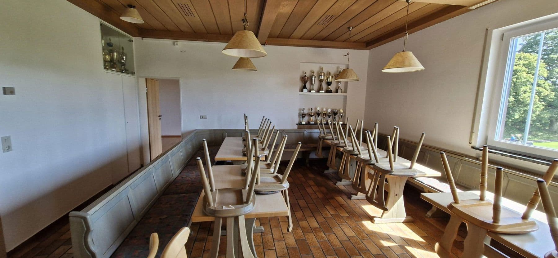 Pronájem nebytového prostoru 380 m², Hirschbergstraße 16, Wielenbach, Bavorsko Pronájem nebytového prostoru 380 m², Hirschbergstraße 16, Wielenbach, Bavorsko