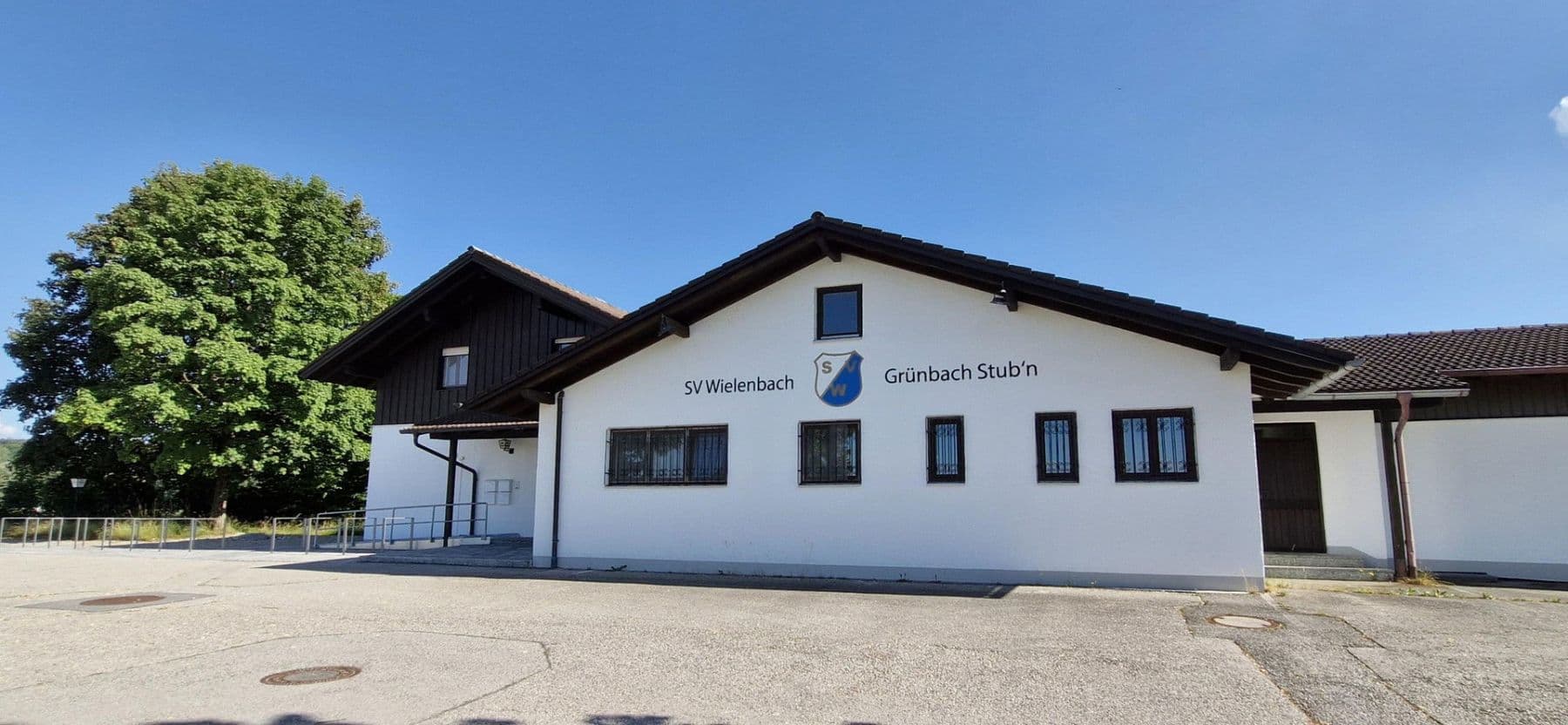 Pronájem nebytového prostoru 380 m², Hirschbergstraße 16, Wielenbach, Bavorsko Pronájem nebytového prostoru 380 m², Hirschbergstraße 16, Wielenbach, Bavorsko