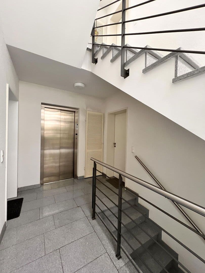 Prodej bytu 4+1 98 m², Düren, Severní Porýní-Vestfálsko Prodej bytu 4+1 98 m², Düren, Severní Porýní-Vestfálsko