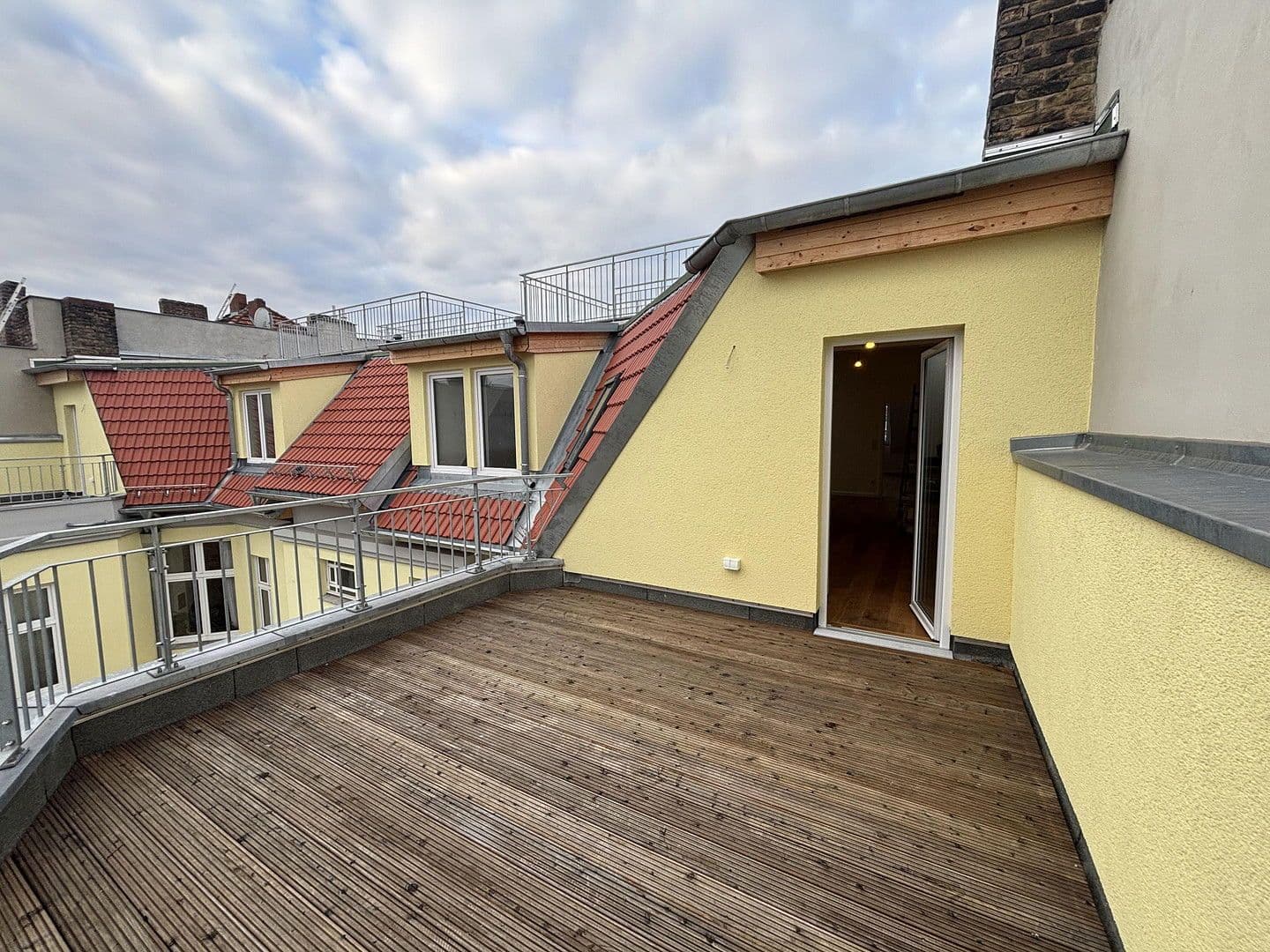 Pronájem bytu 2+1 87 m², Berlin, Berlín Pronájem bytu 2+1 87 m², Berlin, Berlín