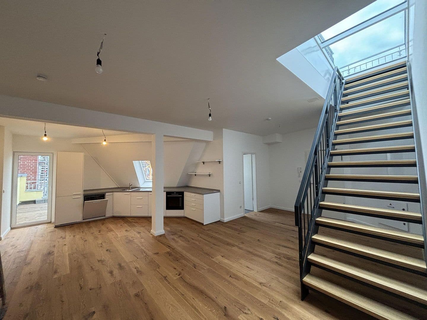 Pronájem bytu 2+1 87 m², Berlin, Berlín Pronájem bytu 2+1 87 m², Berlin, Berlín