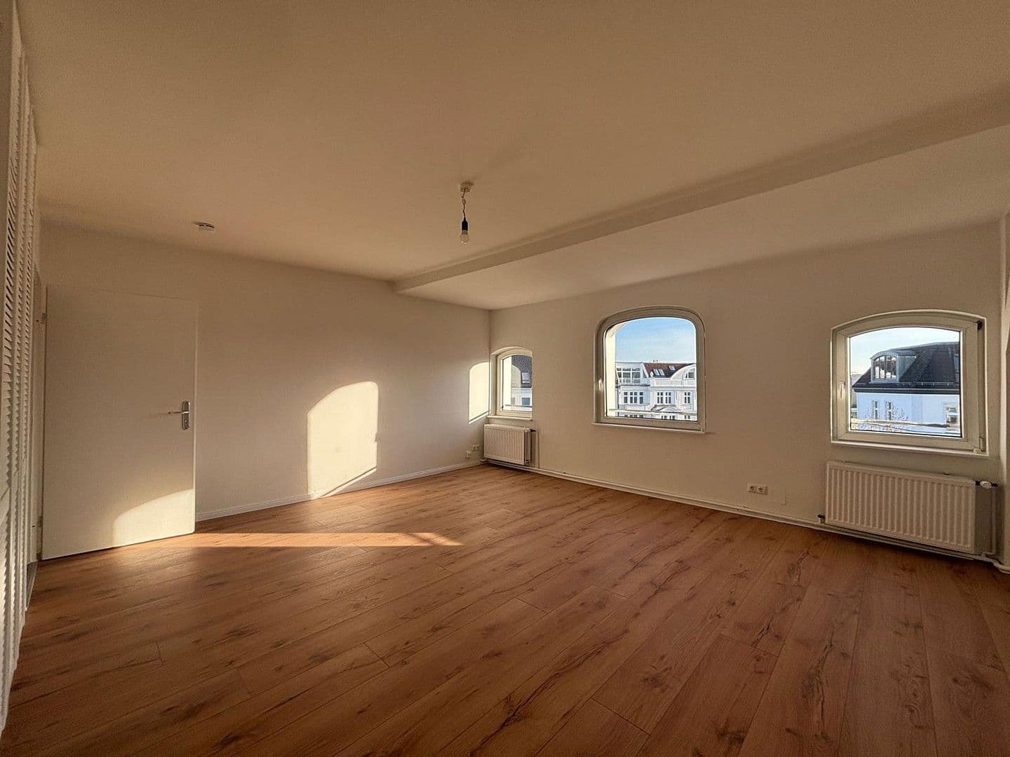 Pronájem bytu 3+1 152 m², Berlin, Berlín Pronájem bytu 3+1 152 m², Berlin, Berlín