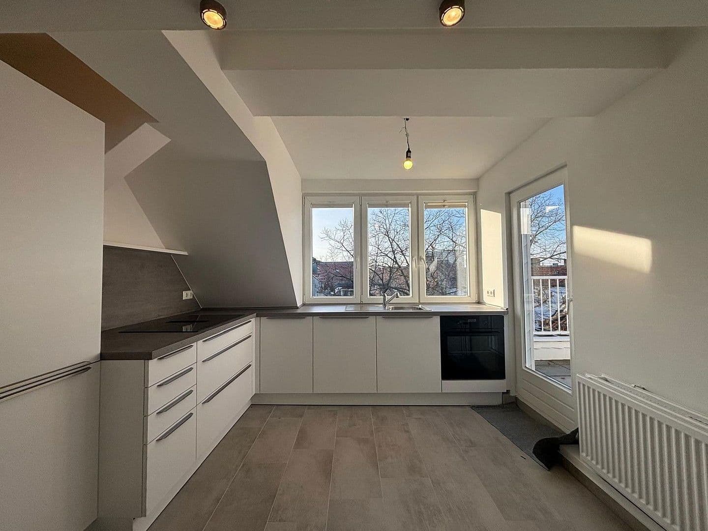 Pronájem bytu 3+1 152 m², Berlin, Berlín Pronájem bytu 3+1 152 m², Berlin, Berlín