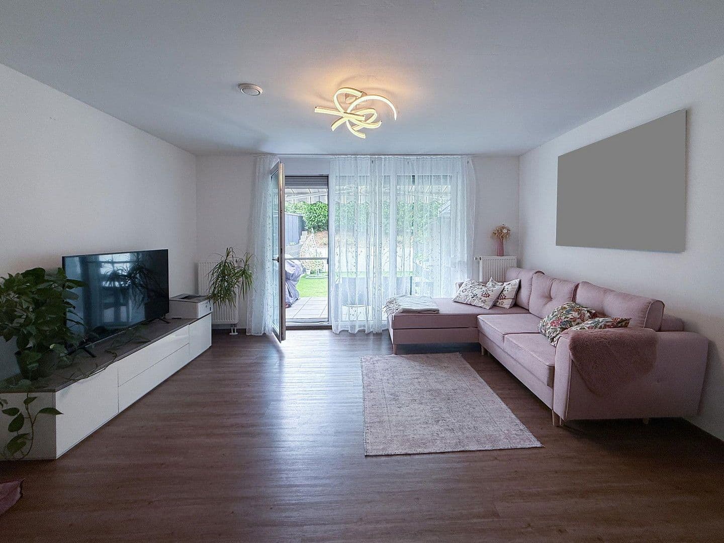 Prodej domu 141 m², pozemek 196 m², Bad Kreuznach, Porýní-Falc Prodej domu 141 m², pozemek 196 m², Bad Kreuznach, Porýní-Falc