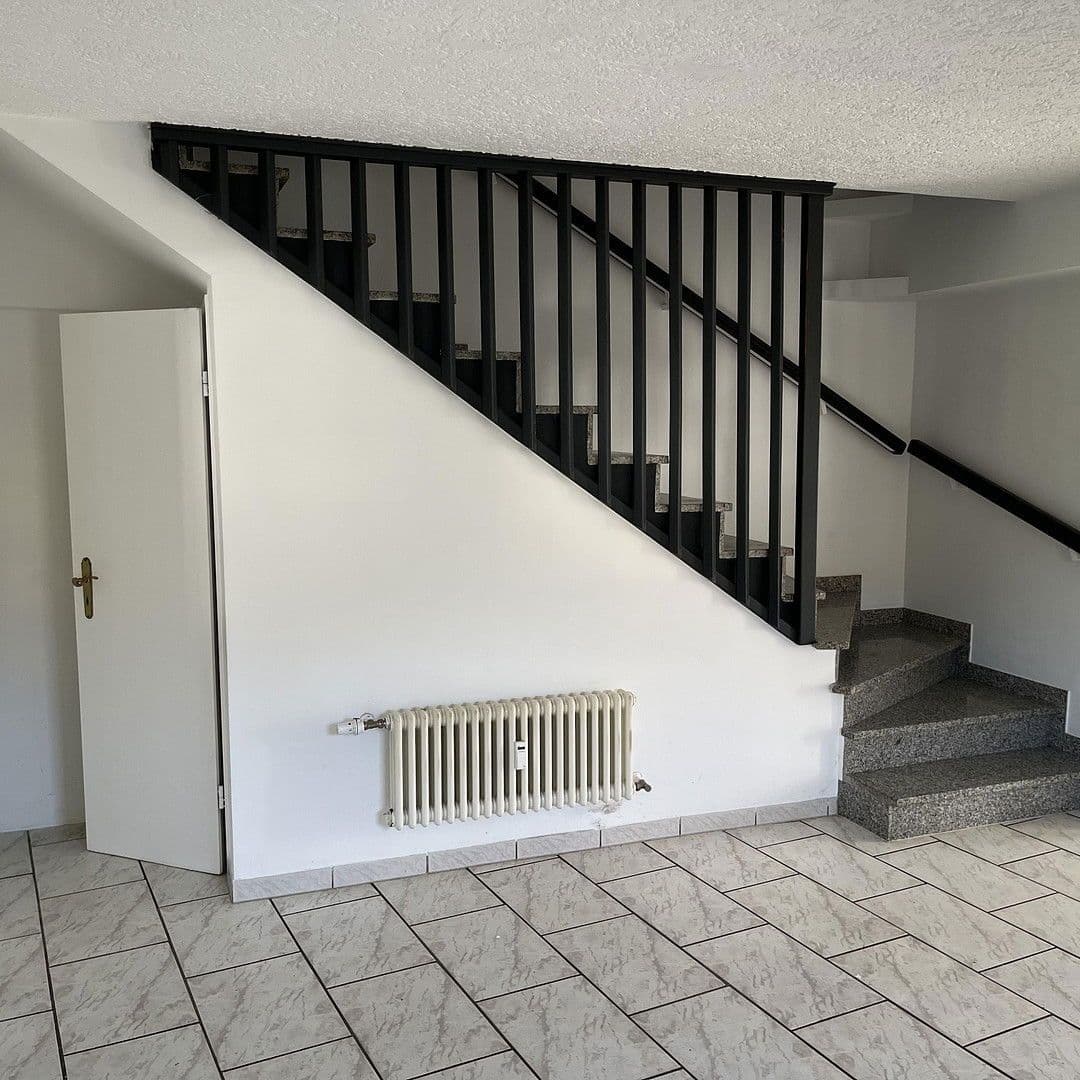 Prodej domu 307 m², pozemek 500 m², Auf der Adt 10, Saarbrücken, Země Sársko Prodej domu 307 m², pozemek 500 m², Auf der Adt 10, Saarbrücken, Země Sársko