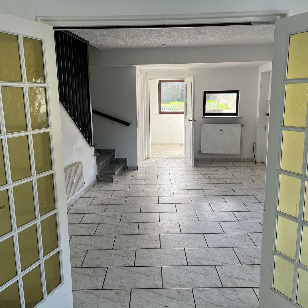 Prodej domu 307 m², pozemek 500 m², Auf der Adt 10, Saarbrücken, Země Sársko Prodej domu 307 m², pozemek 500 m², Auf der Adt 10, Saarbrücken, Země Sársko