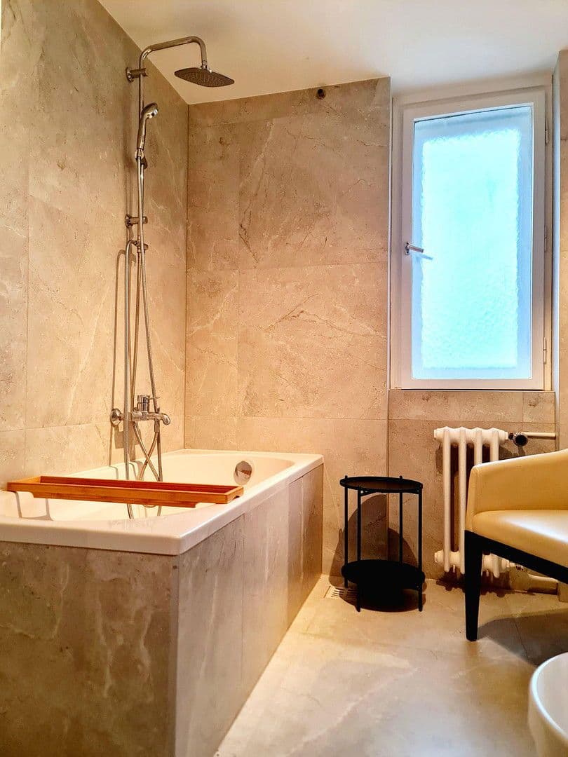 Prodej bytu 1+1 42 m², Berlin, Berlín Prodej bytu 1+1 42 m², Berlin, Berlín