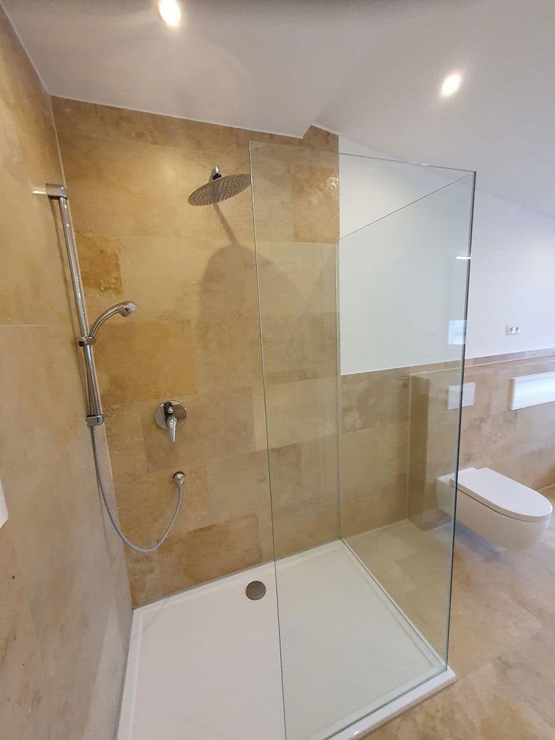 Pronájem domu 155 m², pozemek 300 m², Am Kollergang 4, Nittendorf, Bavorsko Pronájem domu 155 m², pozemek 300 m², Am Kollergang 4, Nittendorf, Bavorsko