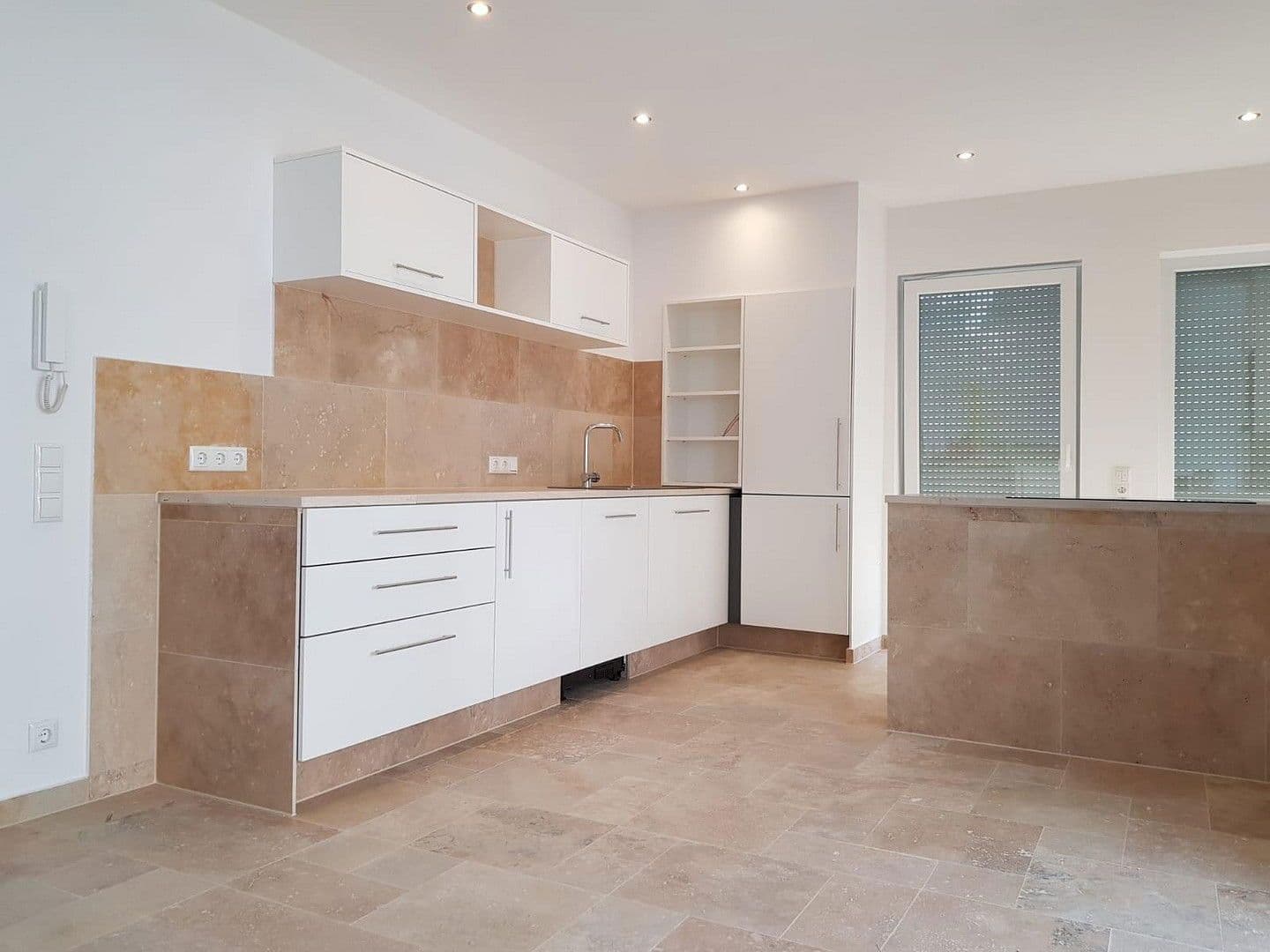 Pronájem domu 155 m², pozemek 300 m², Am Kollergang 4, Nittendorf, Bavorsko Pronájem domu 155 m², pozemek 300 m², Am Kollergang 4, Nittendorf, Bavorsko