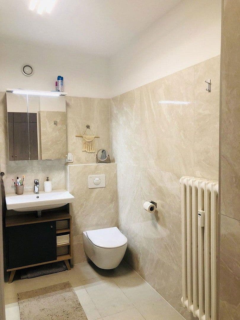 Pronájem bytu 3+1 90 m², Berlin, Berlín Pronájem bytu 3+1 90 m², Berlin, Berlín