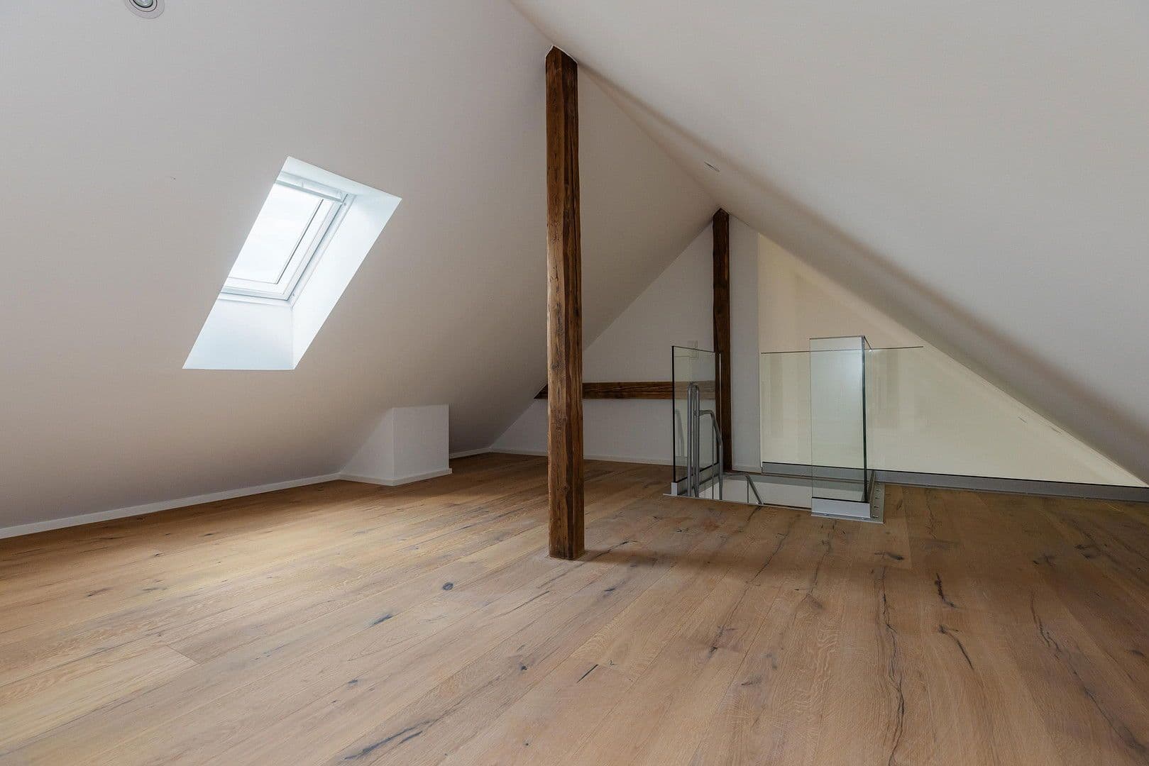 Prodej bytu 5+1 170 m², Krafftstraße 1, Offenbach, Hessen Prodej bytu 5+1 170 m², Krafftstraße 1, Offenbach, Hessen