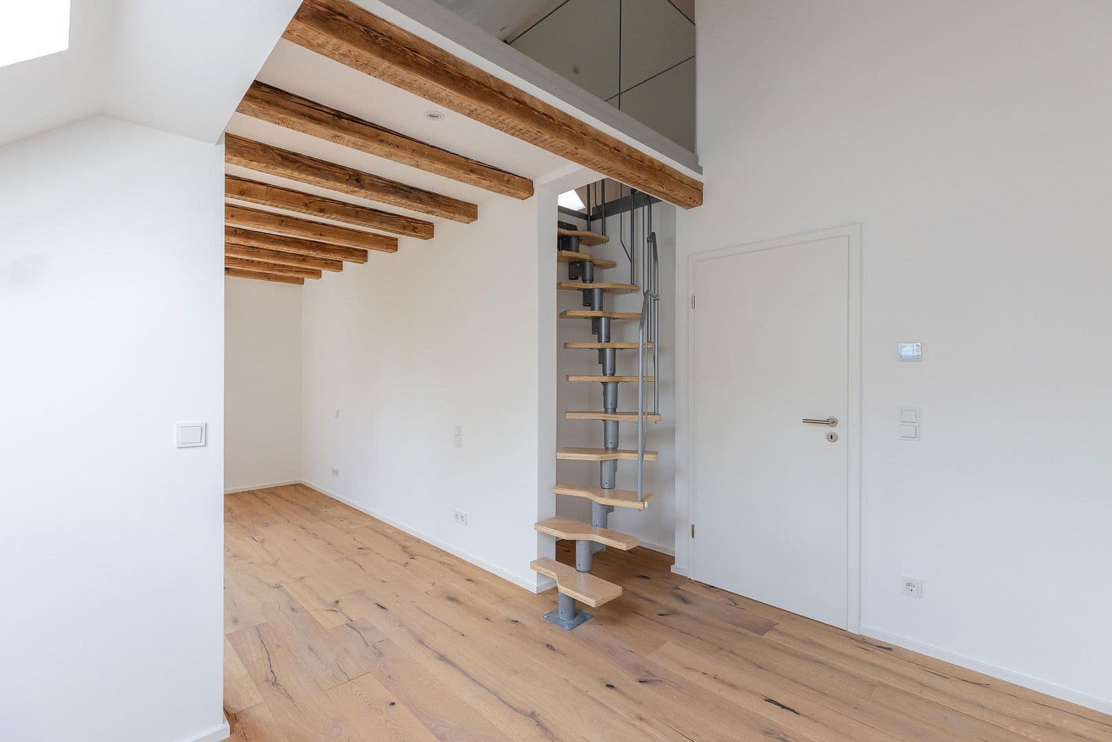 Prodej bytu 5+1 170 m², Krafftstraße 1, Offenbach, Hessen Prodej bytu 5+1 170 m², Krafftstraße 1, Offenbach, Hessen