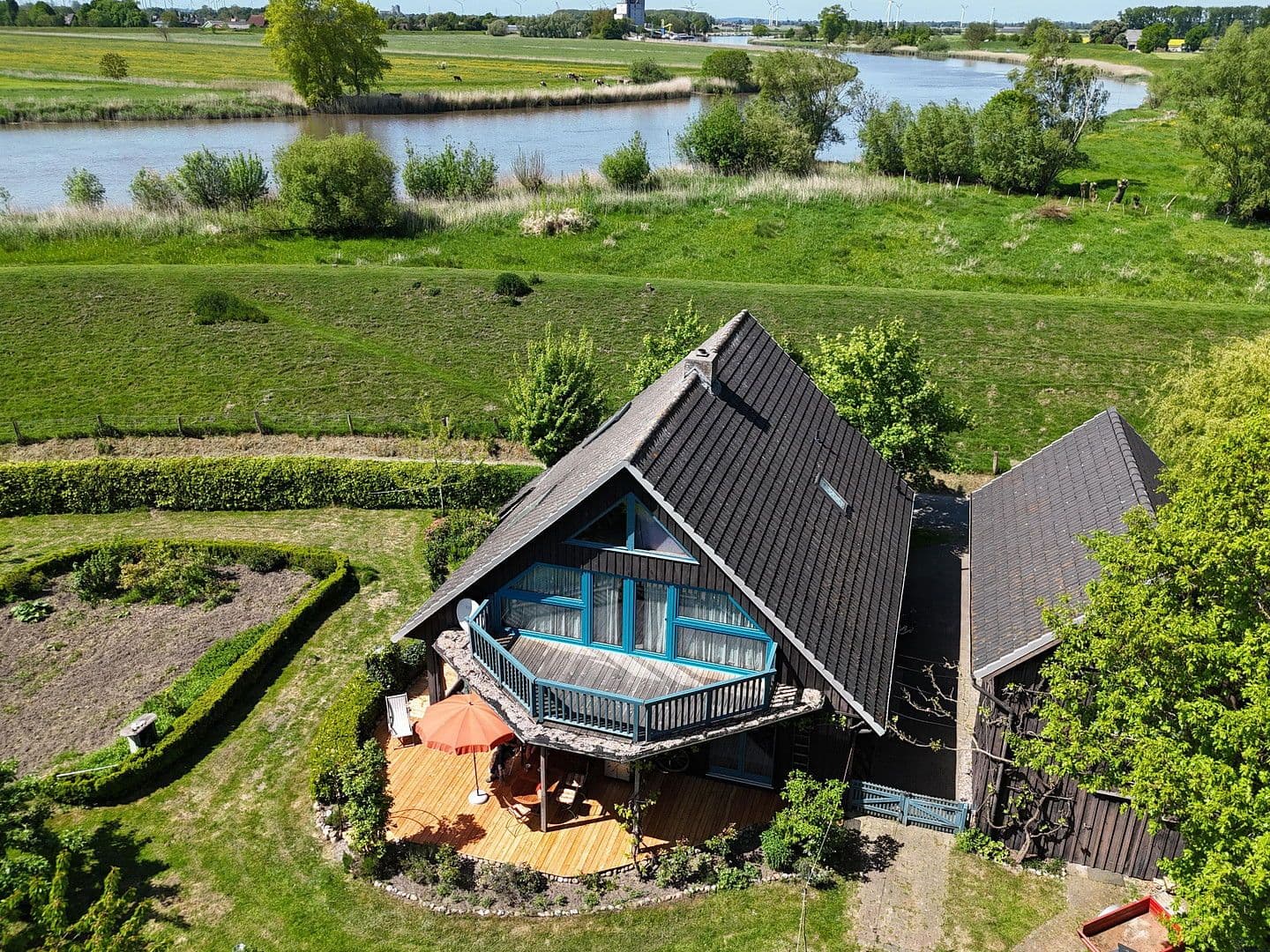 Prodej domu 188 m², pozemek 6.000 m², Bahrenfleth, Šlesvicko-Holštýnsko Prodej domu 188 m², pozemek 6.000 m², Bahrenfleth, Šlesvicko-Holštýnsko