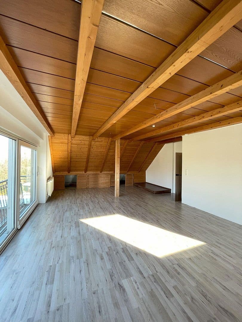 Pronájem bytu 5+1 136 m², Bahnhofstr. 34, Helmstedt, Dolní Sasko Pronájem bytu 5+1 136 m², Bahnhofstr. 34, Helmstedt, Dolní Sasko