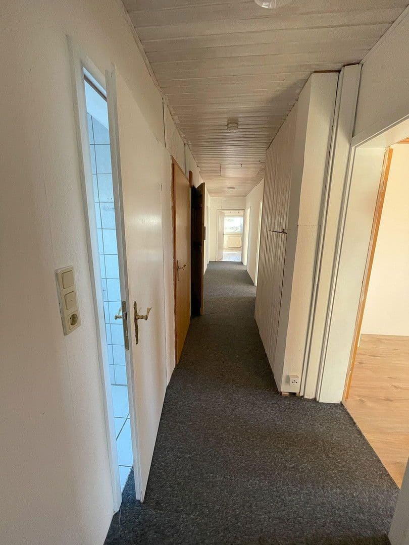 Pronájem bytu 5+1 136 m², Bahnhofstr. 34, Helmstedt, Dolní Sasko Pronájem bytu 5+1 136 m², Bahnhofstr. 34, Helmstedt, Dolní Sasko