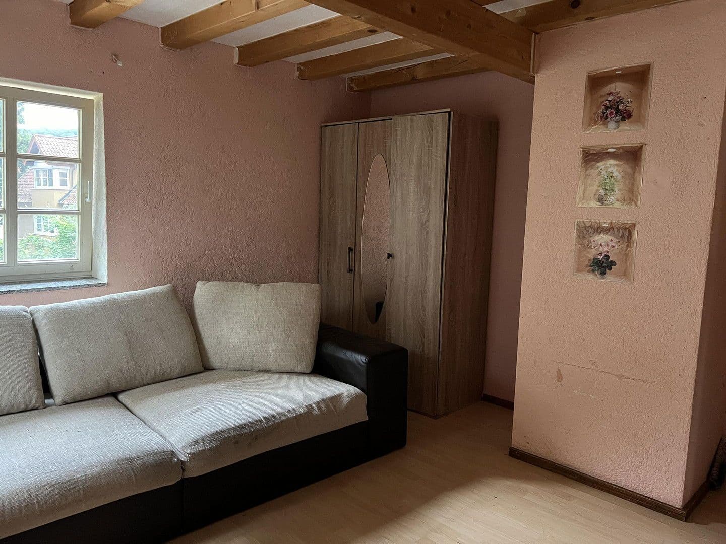 Pronájem bytu 1+1 45 m², Belremstrasse 51, Pforzheim, Bádensko-Württembersko Pronájem bytu 1+1 45 m², Belremstrasse 51, Pforzheim, Bádensko-Württembersko