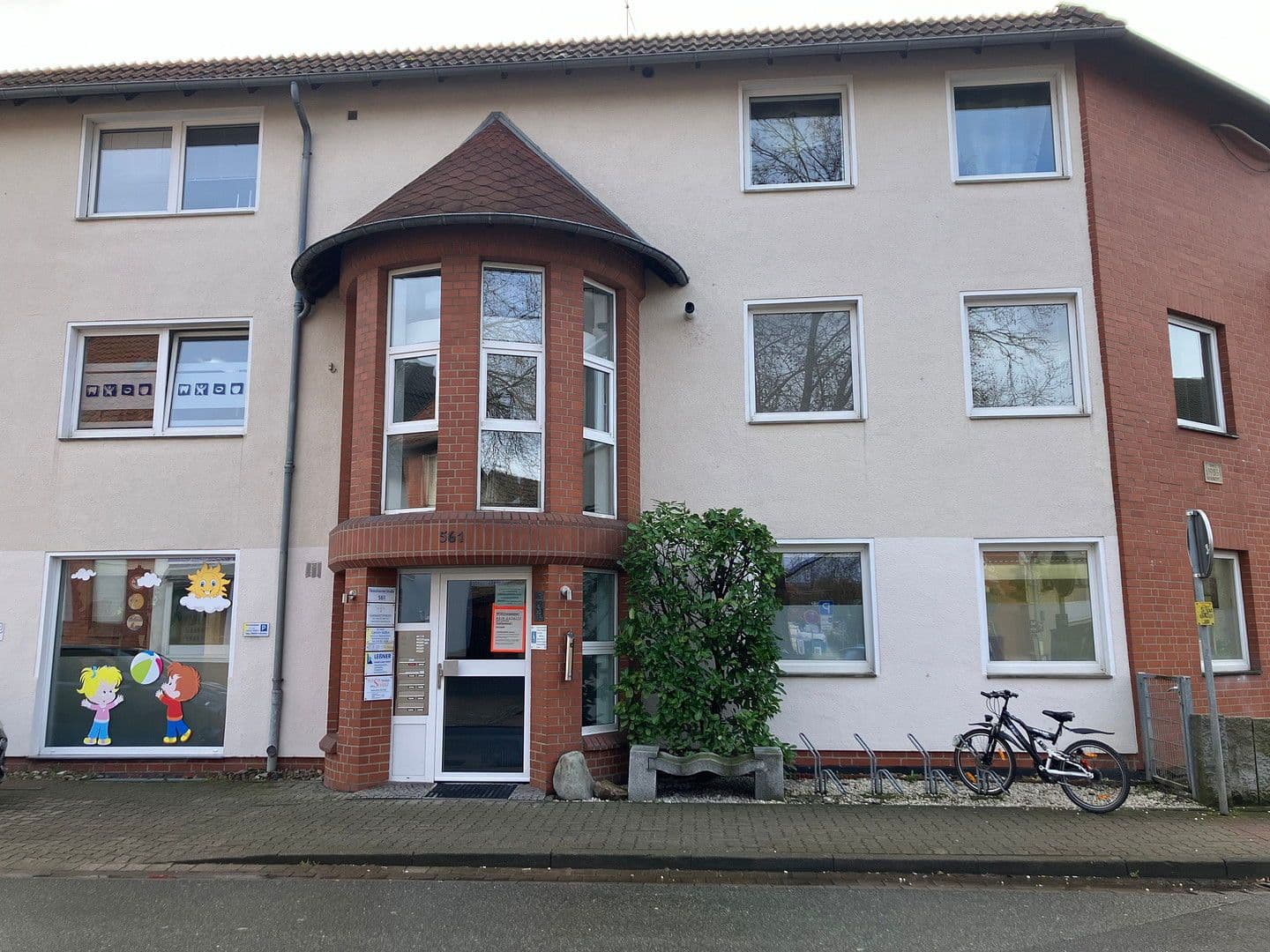 Prodej domu 759 m², pozemek 857 m², Laatzen, Dolní Sasko Prodej domu 759 m², pozemek 857 m², Laatzen, Dolní Sasko