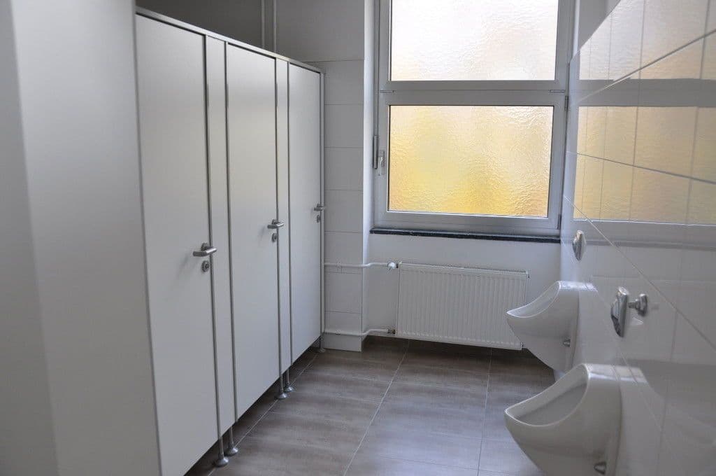 Pronájem kanceláře 2.000 m², Nagold, Bádensko-Württembersko Pronájem kanceláře 2.000 m², Nagold, Bádensko-Württembersko