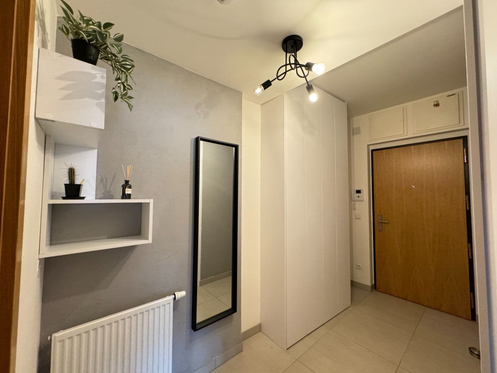 Pronájem bytu 1+kk 56 m², Argentinská, Praha, Praha Pronájem bytu 1+kk 56 m², Argentinská, Praha, Praha