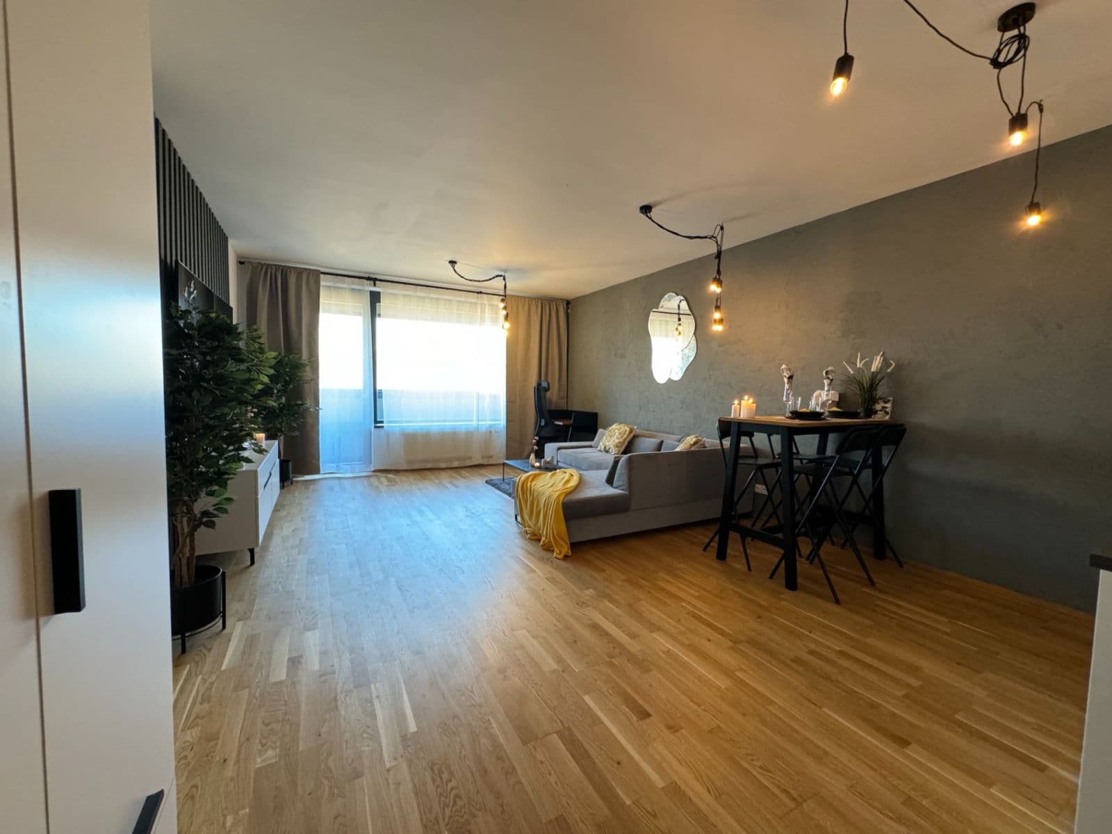 Pronájem bytu 1+kk 56 m², Argentinská, Praha, Praha Pronájem bytu 1+kk 56 m², Argentinská, Praha, Praha