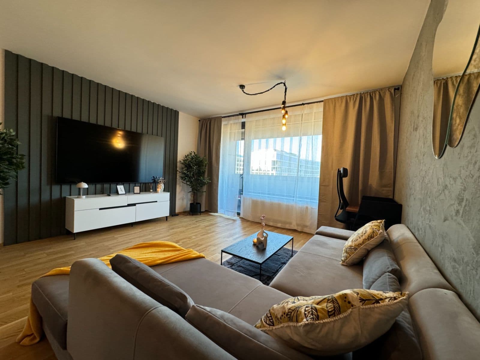 Pronájem bytu 1+kk 56 m², Argentinská, Praha, Praha Pronájem bytu 1+kk 56 m², Argentinská, Praha, Praha