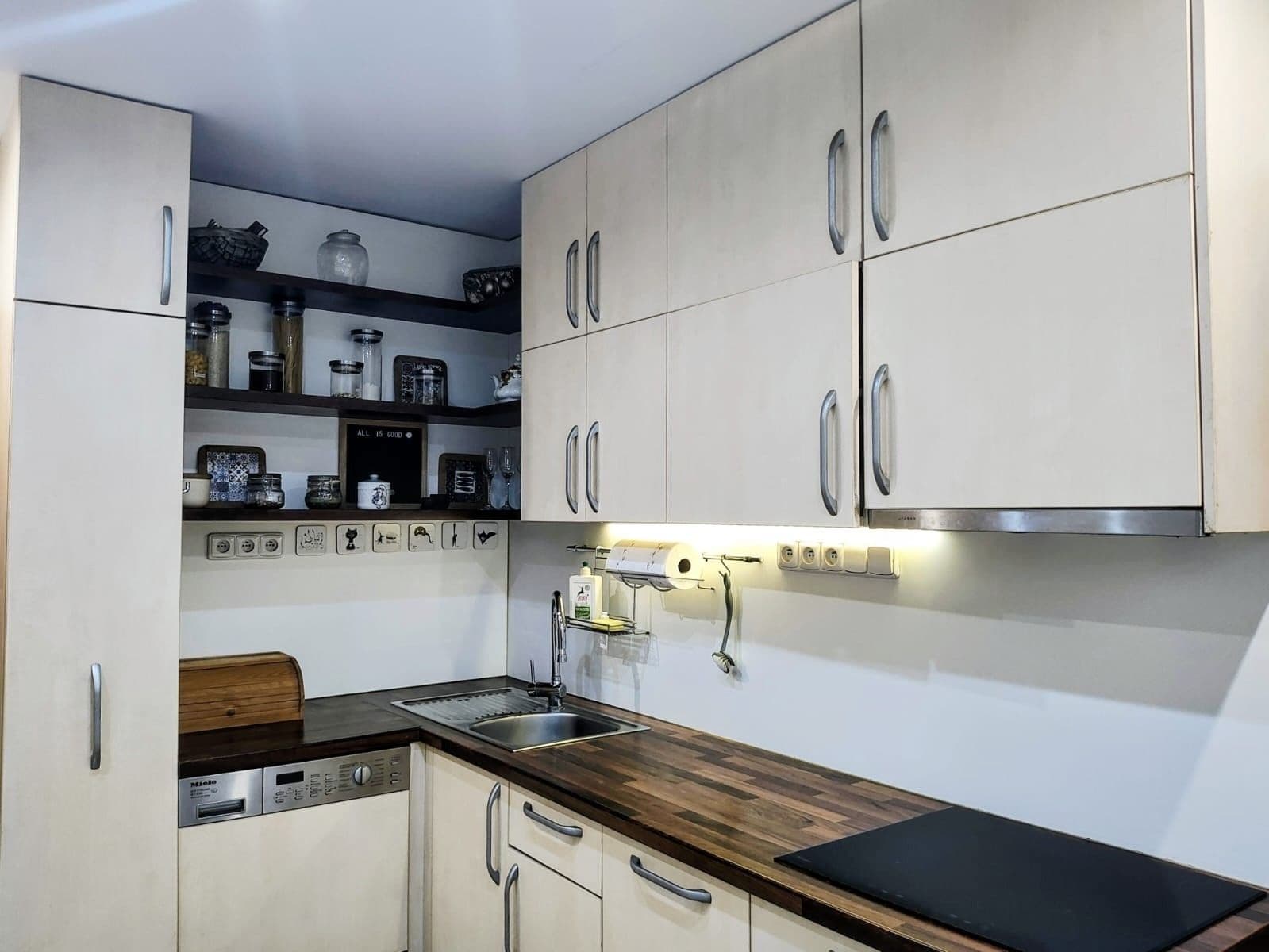 Prodej bytu 2+1 53 m², Evropská, Praha, Praha Prodej bytu 2+1 53 m², Evropská, Praha, Praha