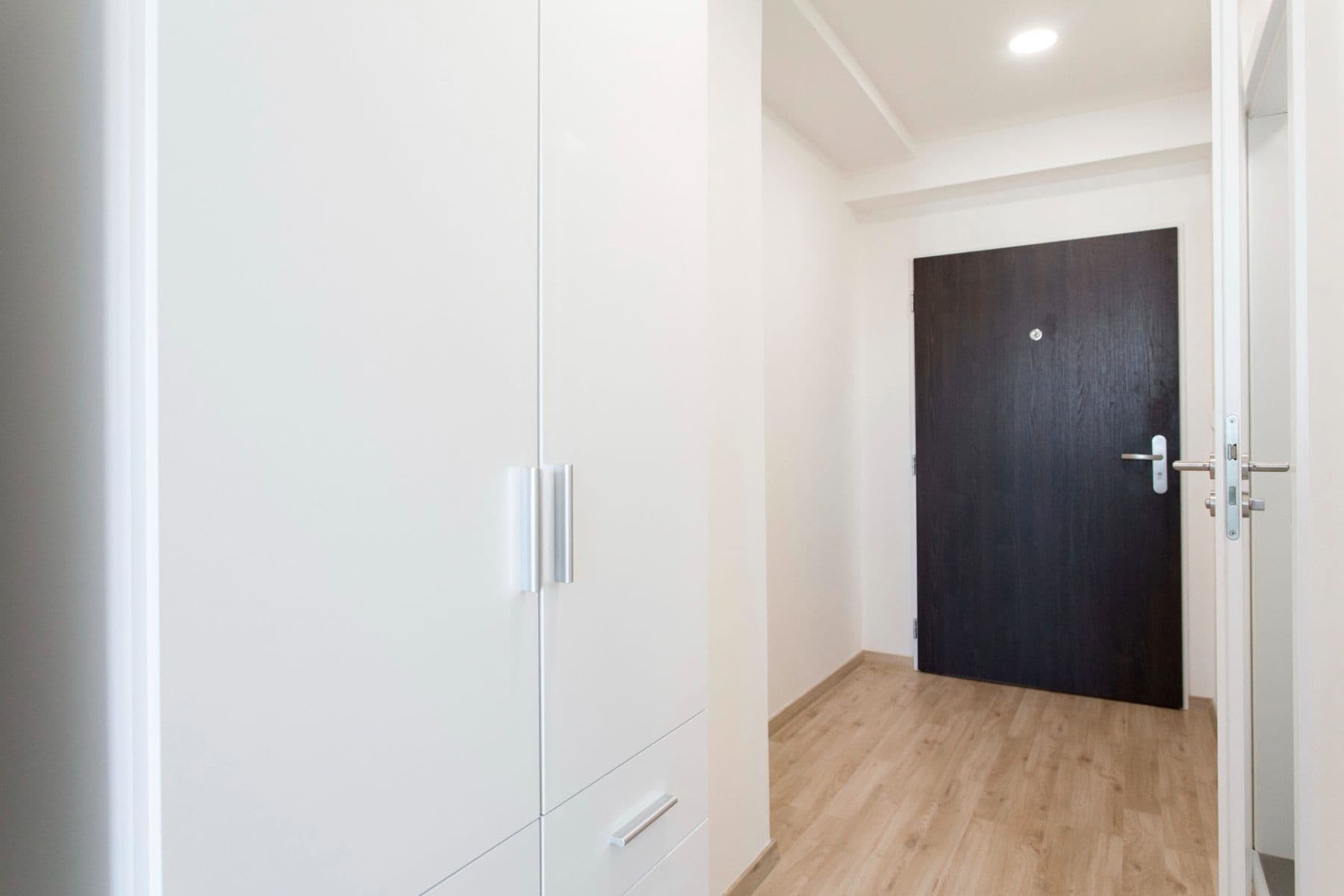 Pronájem bytu 1+kk 26 m², Peroutkova, Praha, Praha Pronájem bytu 1+kk 26 m², Peroutkova, Praha, Praha