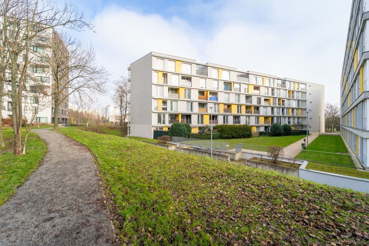 Pronájem bytu 2+kk 53 m², Zubrnická, Praha, Praha Pronájem bytu 2+kk 53 m², Zubrnická, Praha, Praha