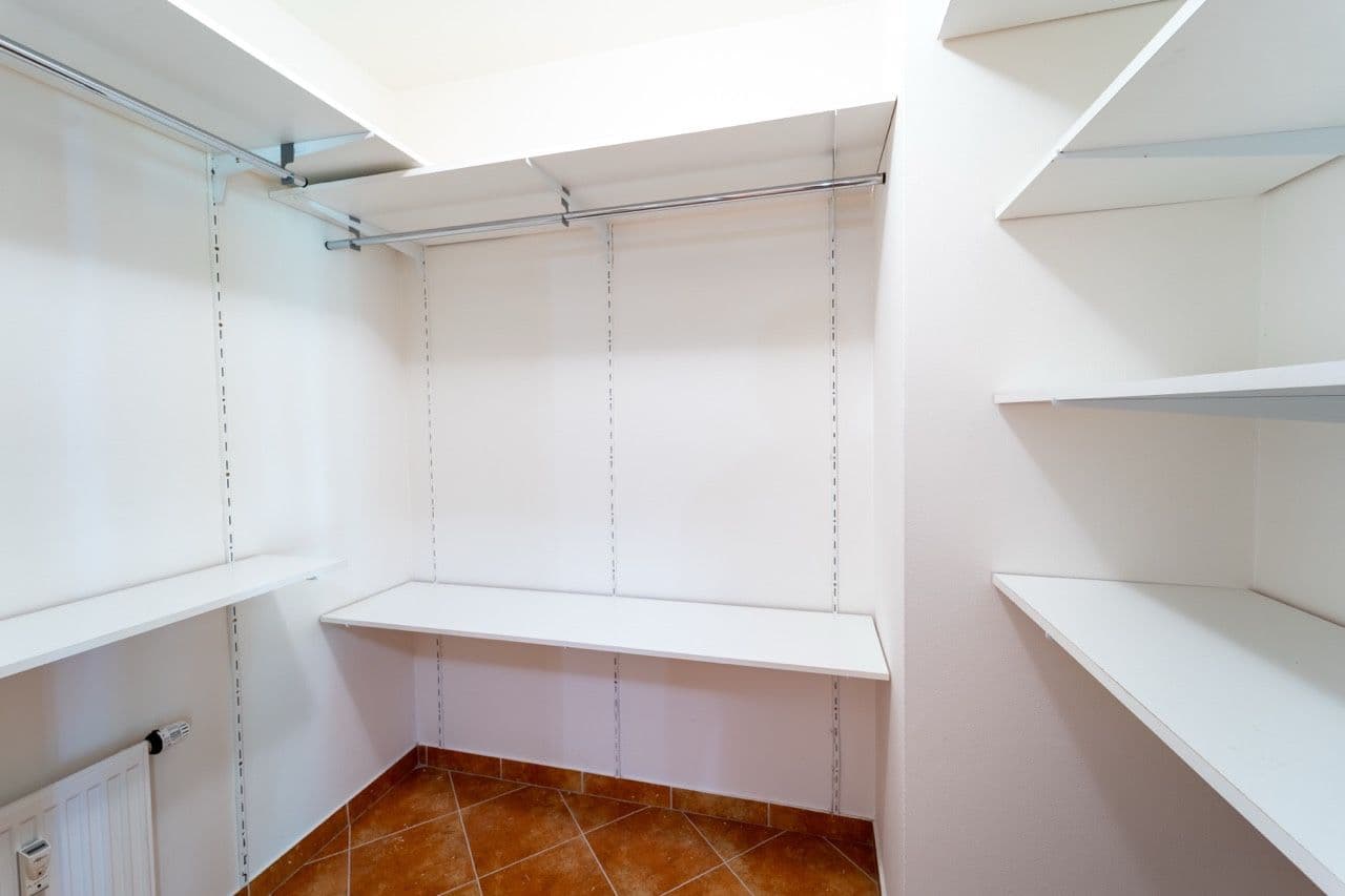 Pronájem bytu 2+kk 53 m², Zubrnická, Praha, Praha Pronájem bytu 2+kk 53 m², Zubrnická, Praha, Praha