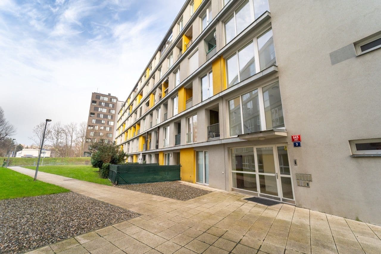 Pronájem bytu 2+kk 53 m², Zubrnická, Praha, Praha Pronájem bytu 2+kk 53 m², Zubrnická, Praha, Praha