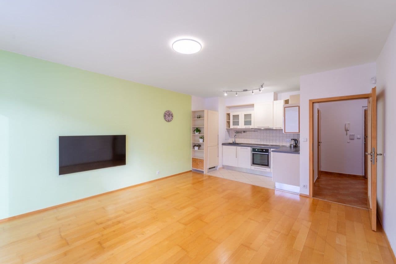 Pronájem bytu 2+kk 53 m², Zubrnická, Praha, Praha Pronájem bytu 2+kk 53 m², Zubrnická, Praha, Praha