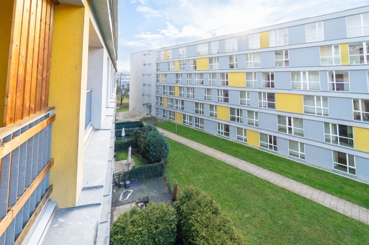 Pronájem bytu 2+kk 53 m², Zubrnická, Praha, Praha Pronájem bytu 2+kk 53 m², Zubrnická, Praha, Praha