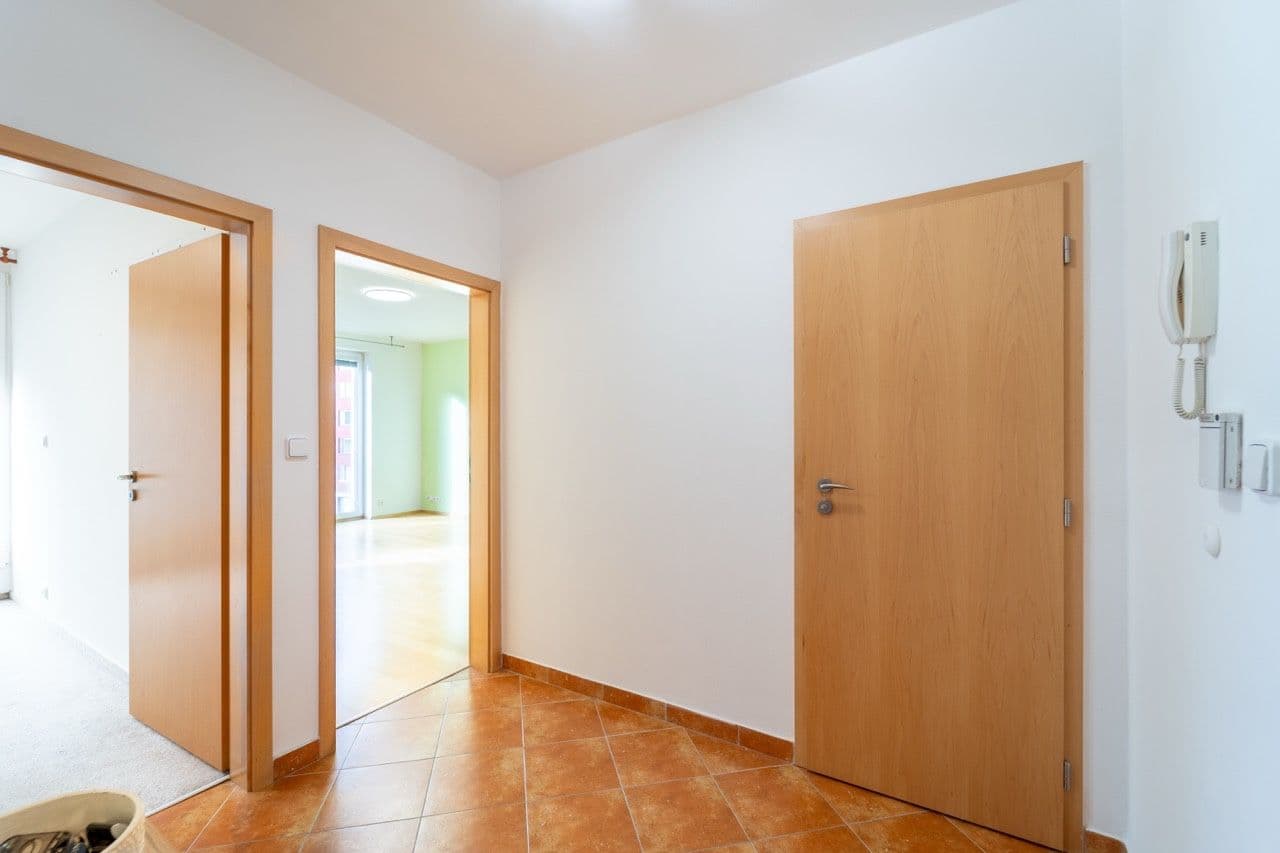 Pronájem bytu 2+kk 53 m², Zubrnická, Praha, Praha Pronájem bytu 2+kk 53 m², Zubrnická, Praha, Praha