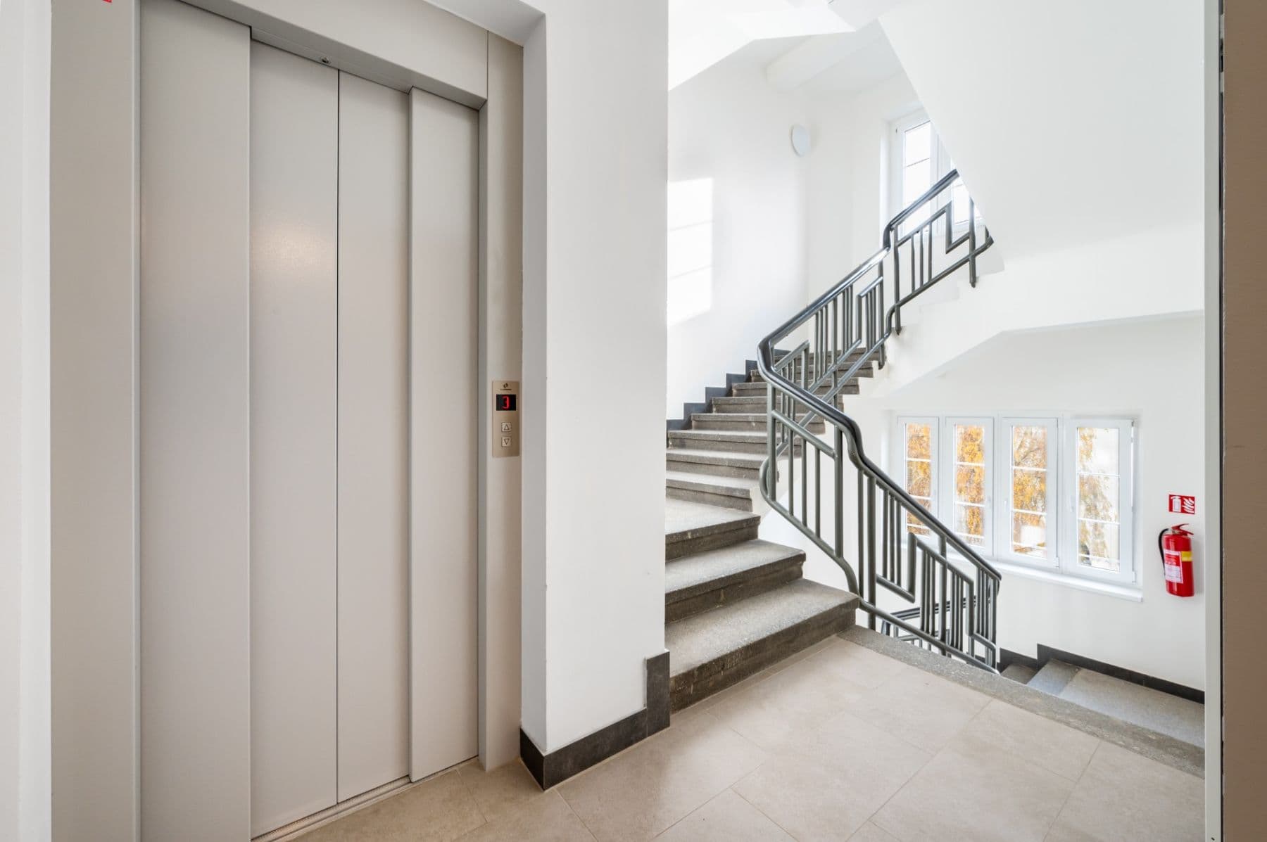 Prodej bytu 1+kk 26 m², náměstí Dr. Václava Holého, Praha, Praha Prodej bytu 1+kk 26 m², náměstí Dr. Václava Holého, Praha, Praha