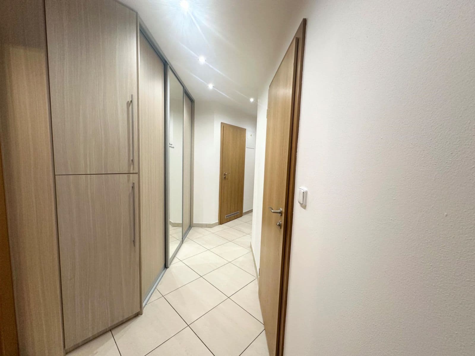 Pronájem bytu 2+kk 64 m², Tulešická, Praha, Praha Pronájem bytu 2+kk 64 m², Tulešická, Praha, Praha
