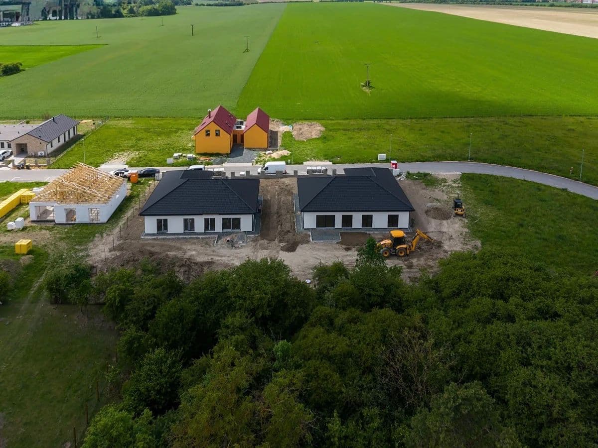 Prodej domu 157 m², pozemek 801 m², Kostomlátky, Středočeský kraj Prodej domu 157 m², pozemek 801 m², Kostomlátky, Středočeský kraj