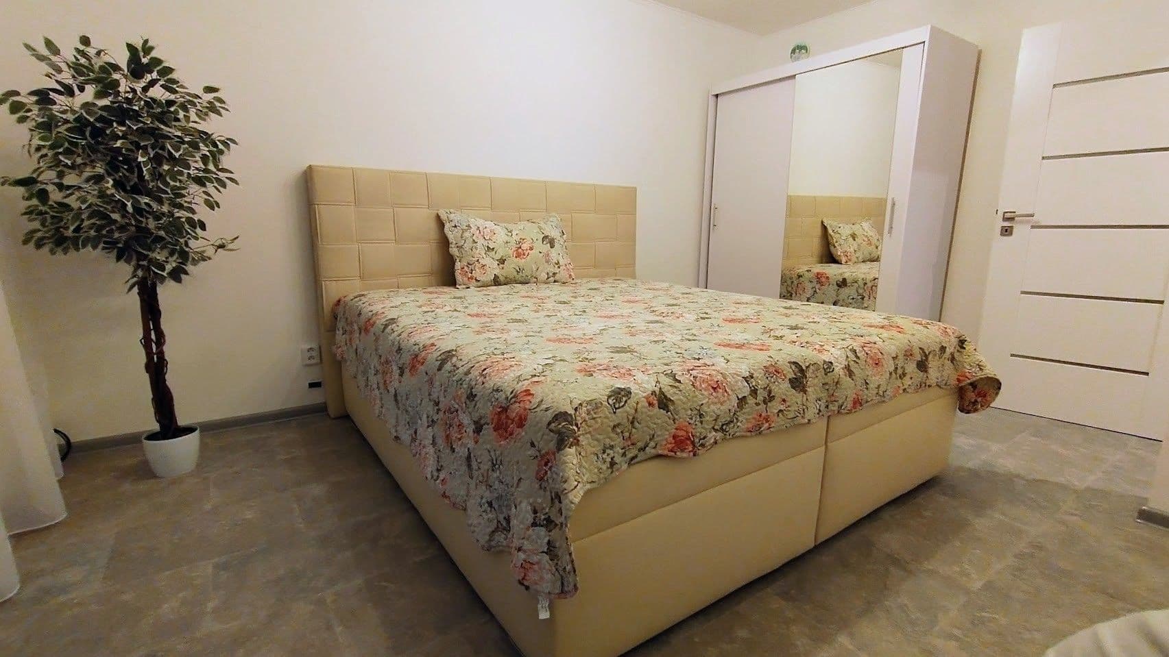 Pronájem bytu 3+1 63 m², Bukovany, Jihomoravský kraj Pronájem bytu 3+1 63 m², Bukovany, Jihomoravský kraj