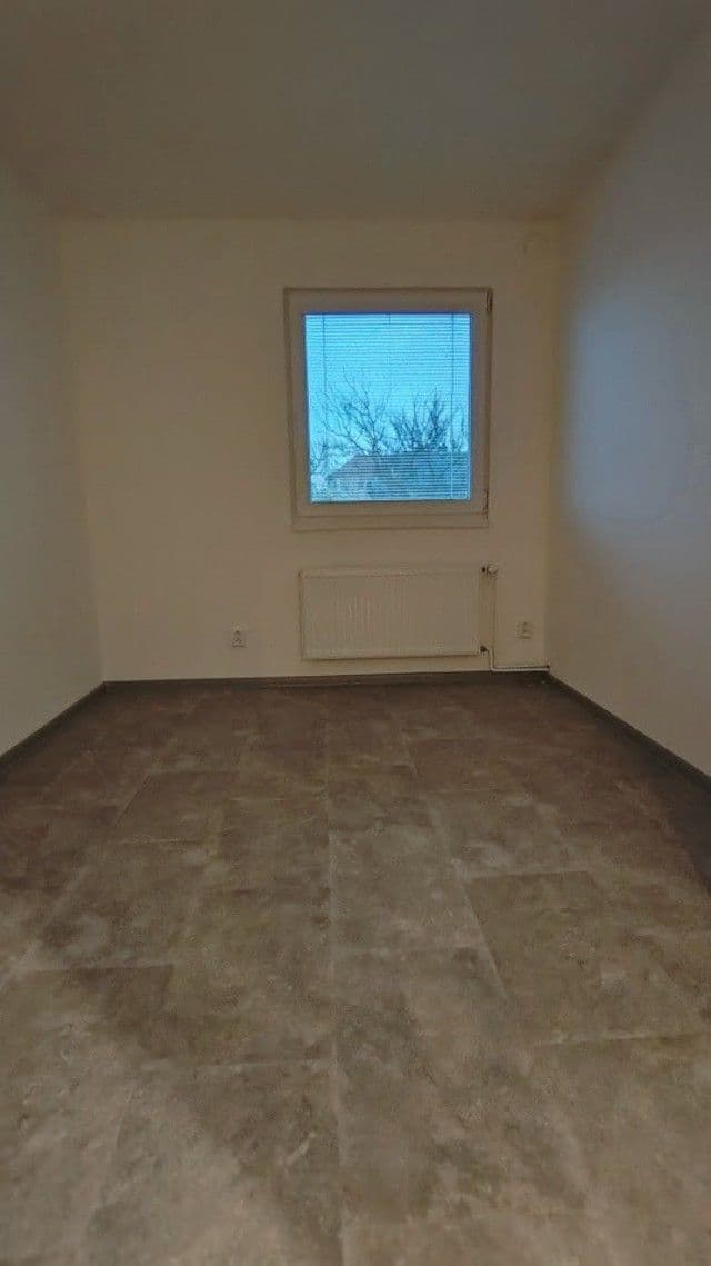 Pronájem bytu 3+1 63 m², Bukovany, Jihomoravský kraj Pronájem bytu 3+1 63 m², Bukovany, Jihomoravský kraj