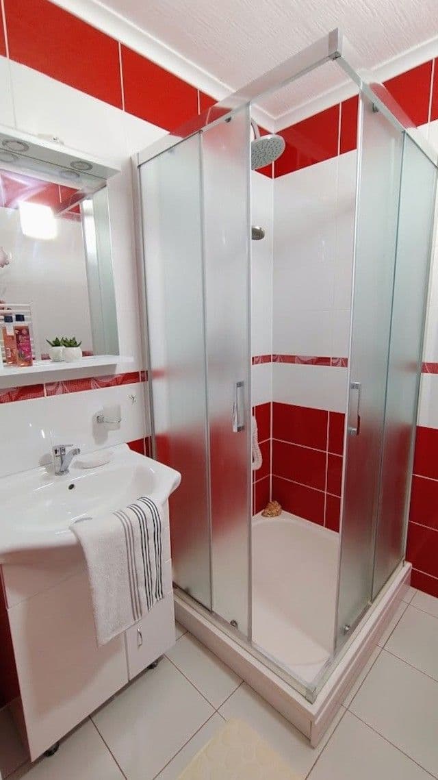 Pronájem bytu 3+1 63 m², Bukovany, Jihomoravský kraj Pronájem bytu 3+1 63 m², Bukovany, Jihomoravský kraj