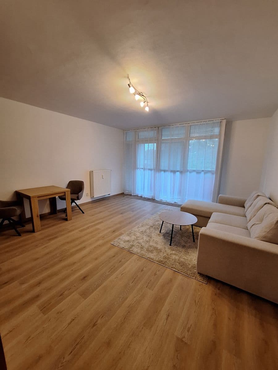 Pronájem bytu 2+kk 54 m², gen. Píky, Olomouc, Olomoucký kraj Pronájem bytu 2+kk 54 m², gen. Píky, Olomouc, Olomoucký kraj