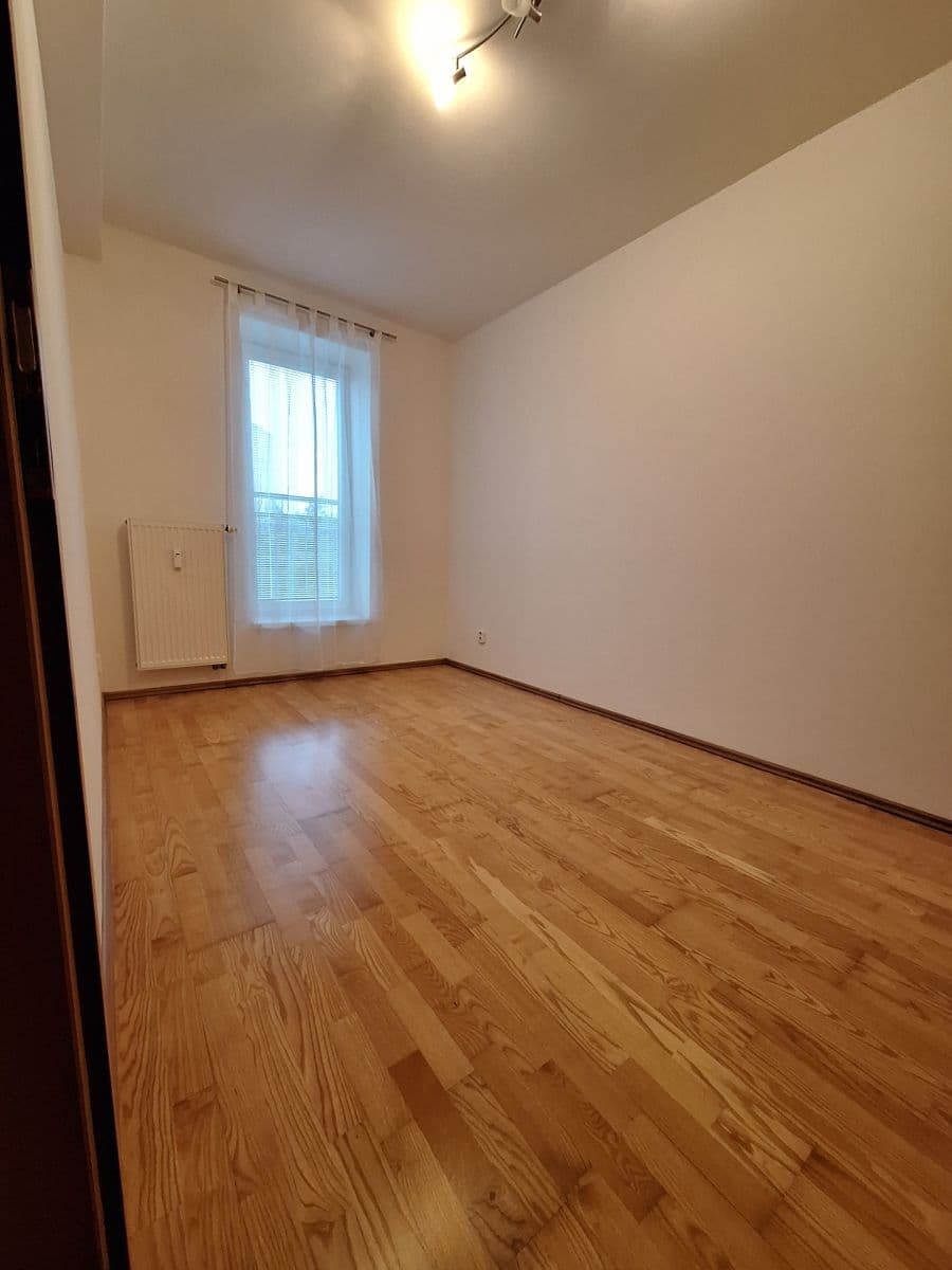 Pronájem bytu 2+kk 54 m², gen. Píky, Olomouc, Olomoucký kraj Pronájem bytu 2+kk 54 m², gen. Píky, Olomouc, Olomoucký kraj