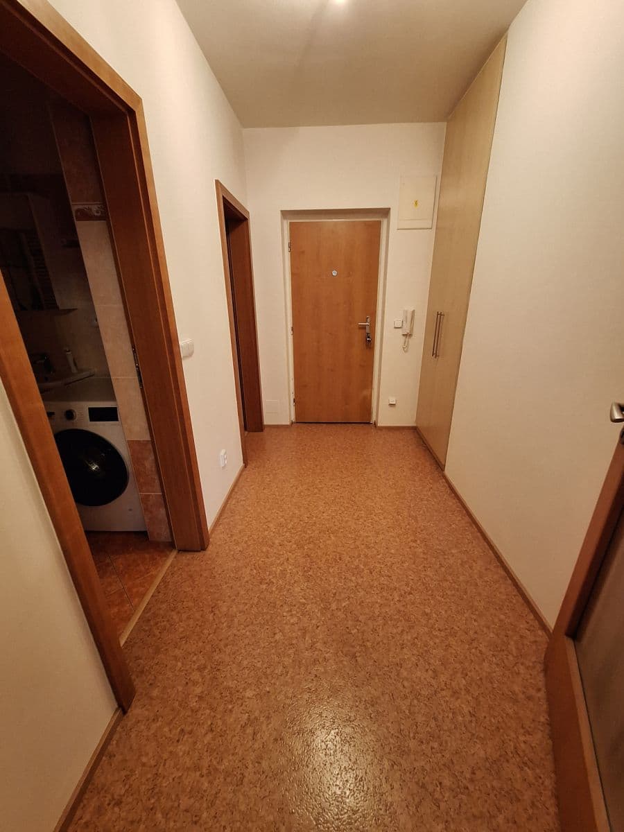 Pronájem bytu 2+kk 54 m², gen. Píky, Olomouc, Olomoucký kraj Pronájem bytu 2+kk 54 m², gen. Píky, Olomouc, Olomoucký kraj