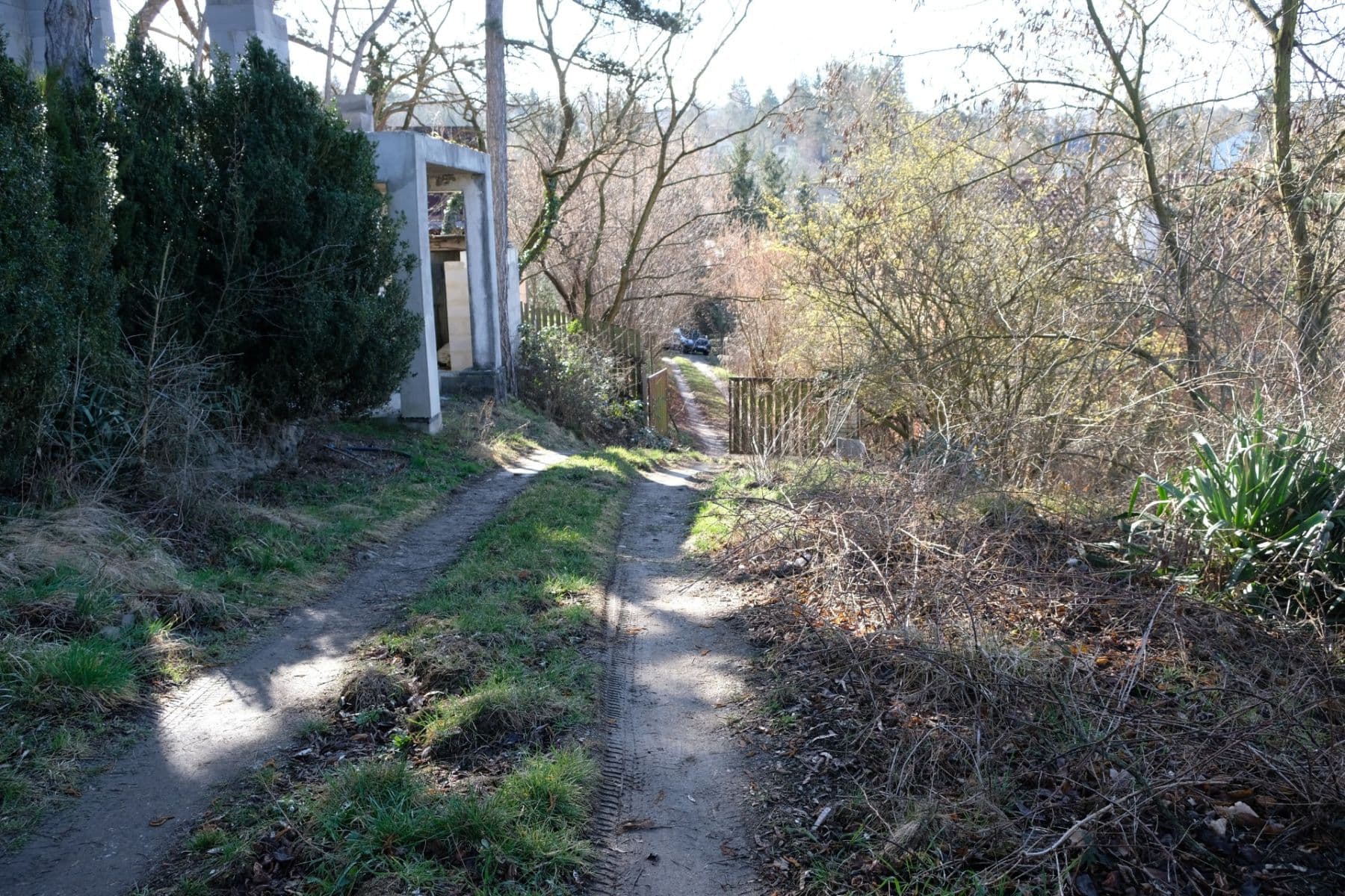 Prodej pozemku 713 m², Nad Pěšinou, Zadní Třebaň, Středočeský kraj Prodej pozemku 713 m², Nad Pěšinou, Zadní Třebaň, Středočeský kraj