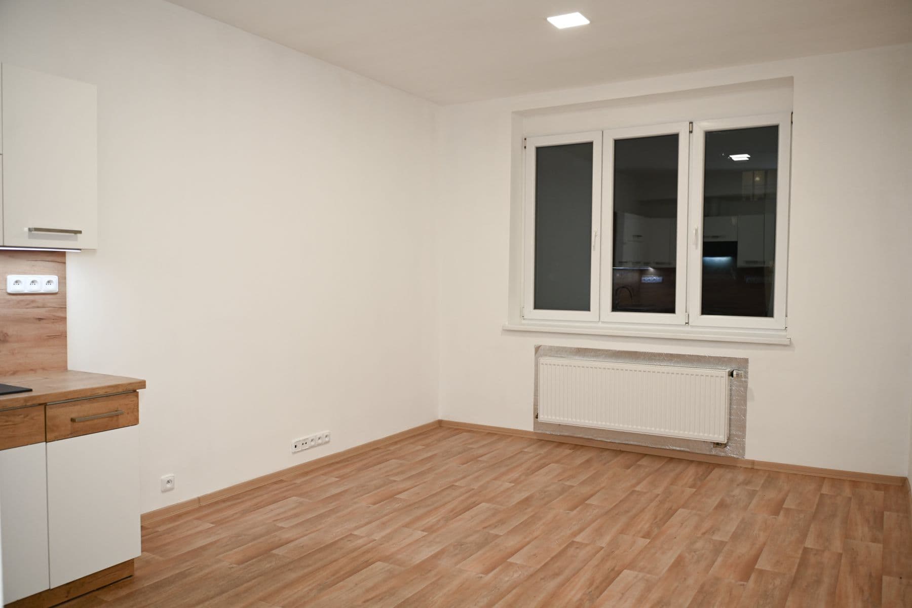 Pronájem bytu 45 m², Družstevní, Praha, Praha Pronájem bytu 45 m², Družstevní, Praha, Praha