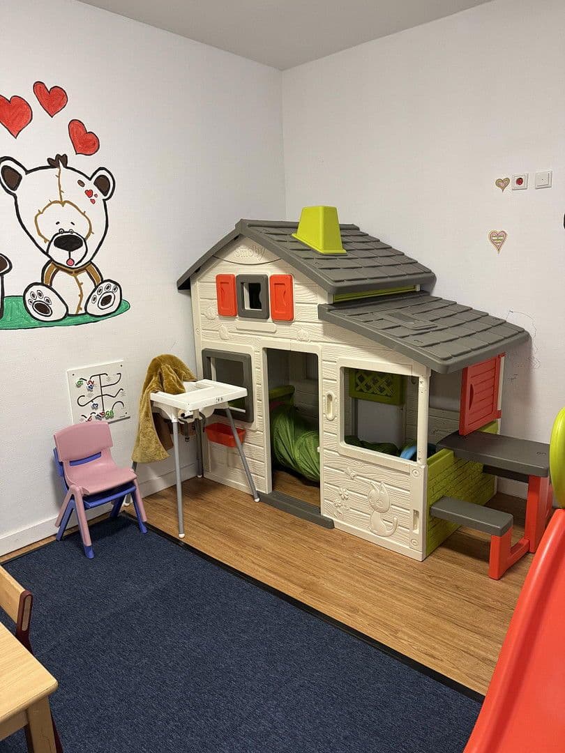 Prodej bytu 2+1 66 m², Kirchstr. 39, Düsseldorf, Severní Porýní-Vestfálsko Prodej bytu 2+1 66 m², Kirchstr. 39, Düsseldorf, Severní Porýní-Vestfálsko