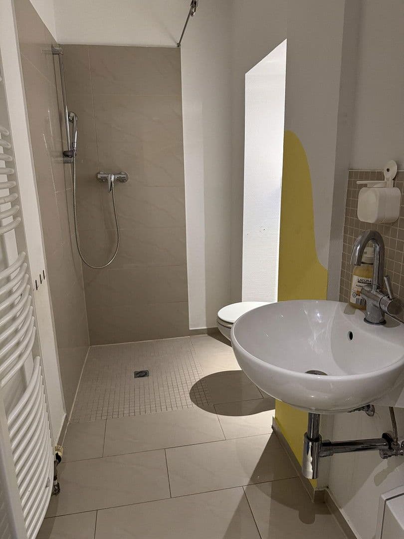 Prodej bytu 2+1 66 m², Kirchstr. 39, Düsseldorf, Severní Porýní-Vestfálsko Prodej bytu 2+1 66 m², Kirchstr. 39, Düsseldorf, Severní Porýní-Vestfálsko