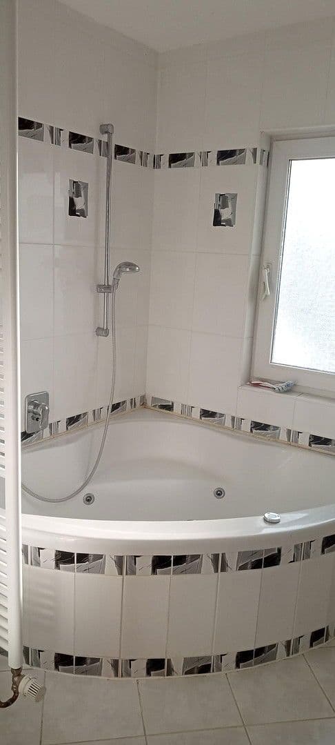 Prodej domu 148 m², pozemek 180 m², Mühlacker, Bádensko-Württembersko Prodej domu 148 m², pozemek 180 m², Mühlacker, Bádensko-Württembersko