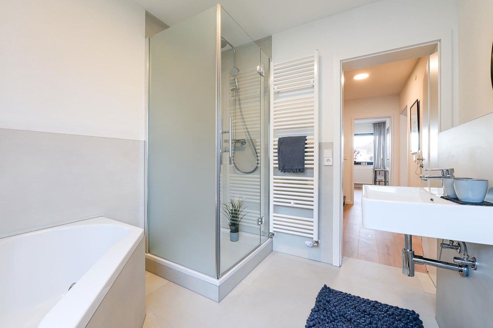 Prodej domu 161 m², pozemek 216 m², Bad Friedrichshall, Bádensko-Württembersko Prodej domu 161 m², pozemek 216 m², Bad Friedrichshall, Bádensko-Württembersko