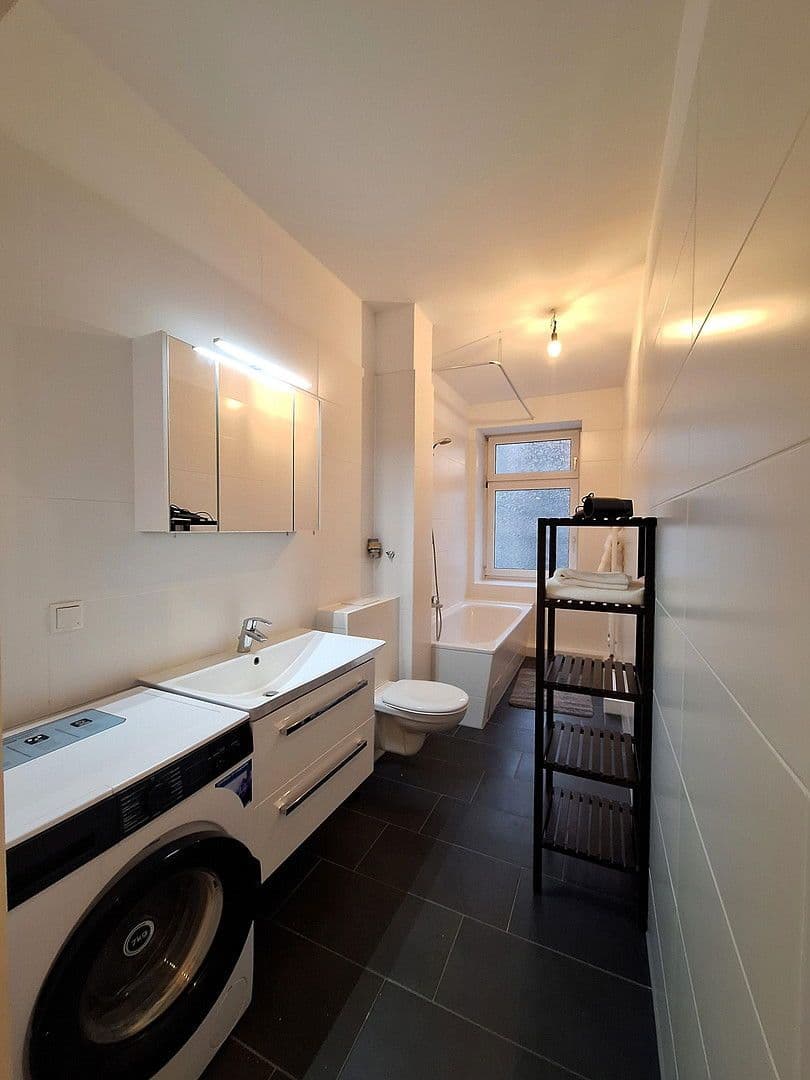 Pronájem bytu 2+1 66 m², Konradinstraße 28, Berlin, Berlín Pronájem bytu 2+1 66 m², Konradinstraße 28, Berlin, Berlín