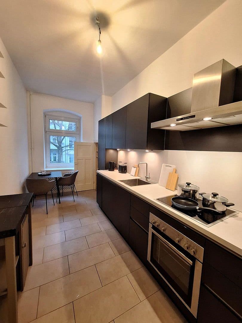 Pronájem bytu 2+1 66 m², Konradinstraße 28, Berlin, Berlín Pronájem bytu 2+1 66 m², Konradinstraße 28, Berlin, Berlín